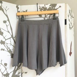Gray Flutter Cotton Shorts / Skort